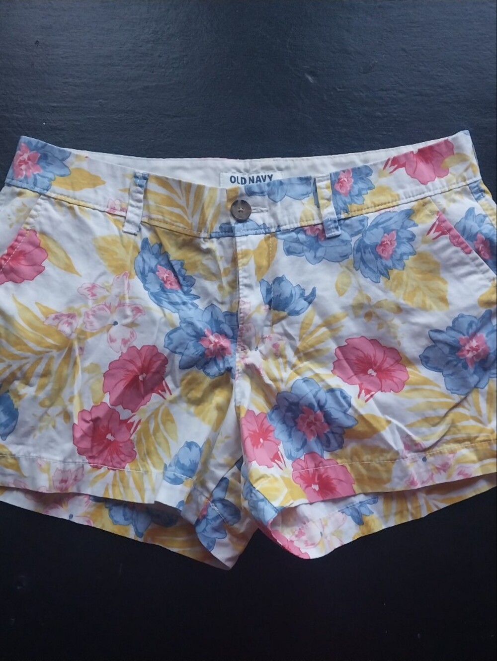 Old Navy Floral Cotton Blend Women's Shorts - White with Blue, Pink, Yellow